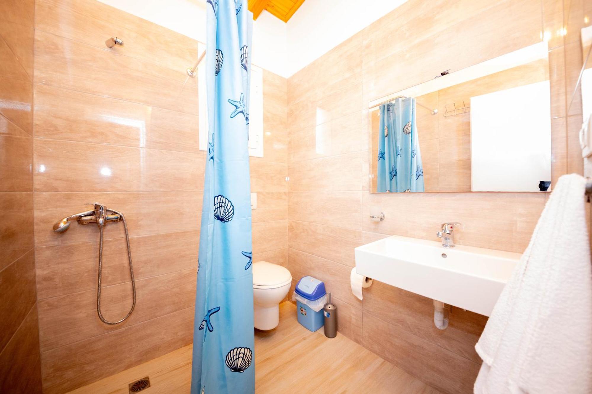 Rondo Guest house Himare